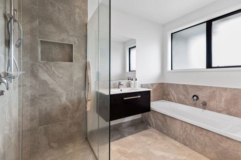 Photo of property in 12 Cowell Crescent, Pyes Pa, Tauranga, 3112