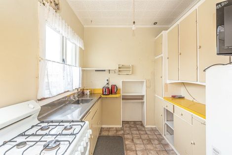 Photo of property in 11 Cambridge Street, Gonville, Whanganui, 4501