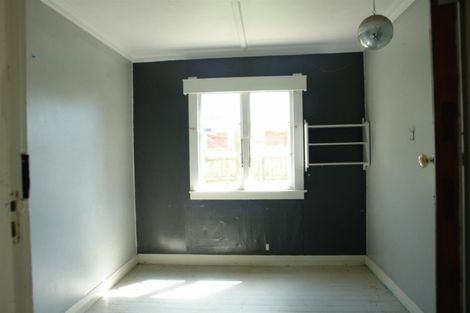 Photo of property in 191 Egmont Street, Patea, 4520