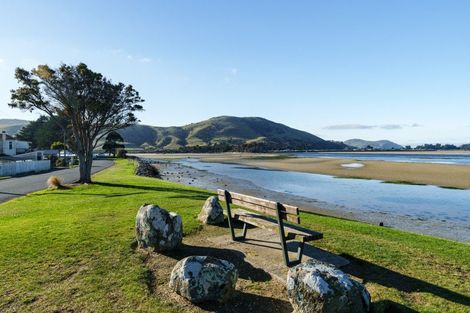 Photo of property in 17 Wratten Road, Owaka, 9585