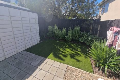 Photo of property in 13/3234 Great North Road, New Lynn, Auckland, 0600