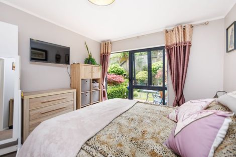 Photo of property in 21 Aspen Way, Kelvin Grove, Palmerston North, 4414