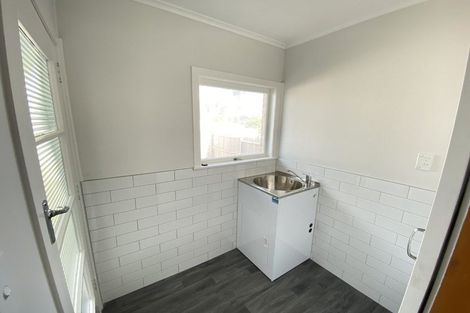 Photo of property in 30 Clayton Road, Manurewa, Auckland, 2102