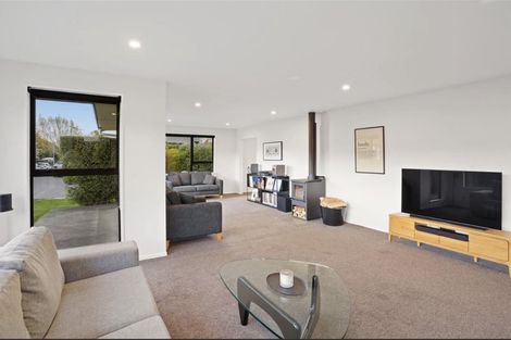 Photo of property in 14 Melissa Place, Burnside, Christchurch, 8042