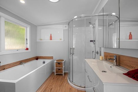 Photo of property in 45 Park Road, Titirangi, Auckland, 0604