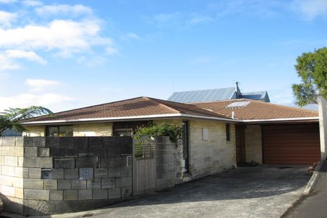 Photo of property in 40 Brownville Crescent, Maori Hill, Dunedin, 9010