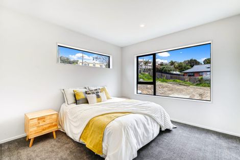 Photo of property in 2c Tiri View Place, Waiake, Auckland, 0630