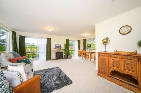 Photo of property in 24 Oaklea Avenue, Marton, 4710