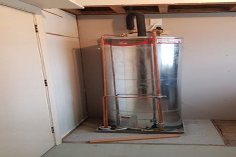 Photo of property in 20-22 Sievers Grove, Cannons Creek, Porirua, 5024