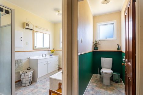 Photo of property in 129 Raleigh Street, Brixton, Waitara, 4382