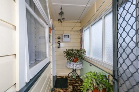 Photo of property in 17 Chaucer Road, Hospital Hill, Napier, 4110
