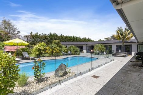 Photo of property in 85 Whitford-maraetai Road, Whitford, Howick, 2571