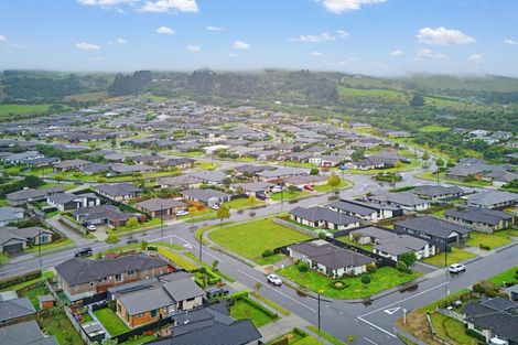 Photo of property in 1 Glenkirk Crescent, Pokeno, 2402