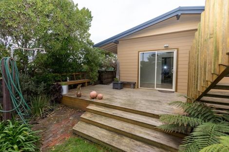 Photo of property in 64 Marine Parade, North New Brighton, Christchurch, 8083
