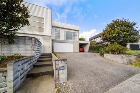 Photo of property in 16 Links Drive, Waiwhakaiho, New Plymouth, 4312