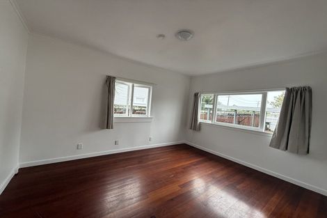 Photo of property in 40 Renfrew Avenue, Sandringham, Auckland, 1041