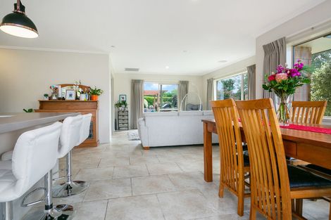 Photo of property in 176 Thornton Road, Cambridge, 3434