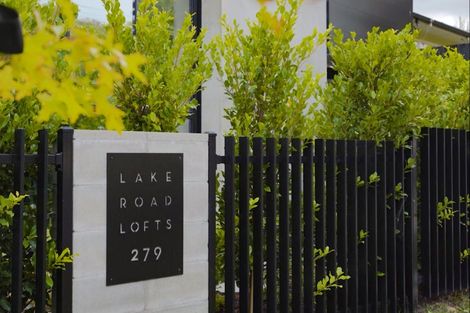 Photo of property in 1/279 Lake Road, Belmont, Auckland, 0622