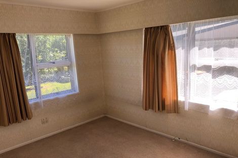 Photo of property in 43 Meadowbrook Drive, Cloverlea, Palmerston North, 4412