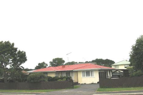 Photo of property in 2/69 Salisbury Road, Birkdale, Auckland, 0626