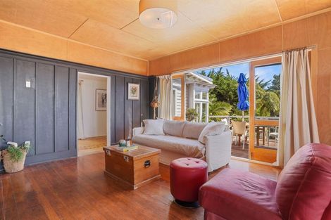 Photo of property in 84 Moncks Spur Road, Redcliffs, Christchurch, 8081