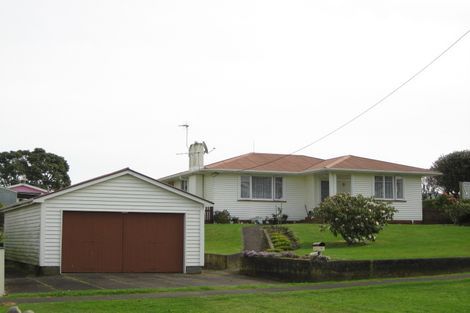 Photo of property in 105 Domett Street, Waitara, 4320
