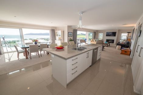 Photo of property in 6 Christine Drive, Coopers Beach, 0420