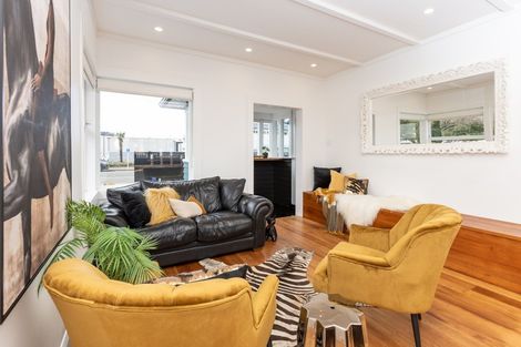 Photo of property in 45 Wellesley Road, Napier South, Napier, 4110