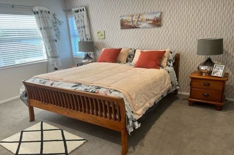 Photo of property in 13 Tranquility Rise, Mellons Bay, Auckland, 2014