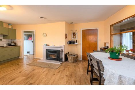 Photo of property in 64 Main North Road, Woodend, 7610