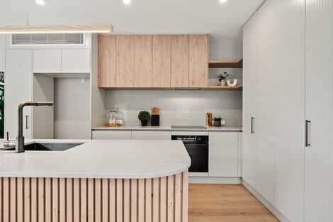 Photo of property in 13 Soudley Court, Jacks Point, Queenstown, 9371