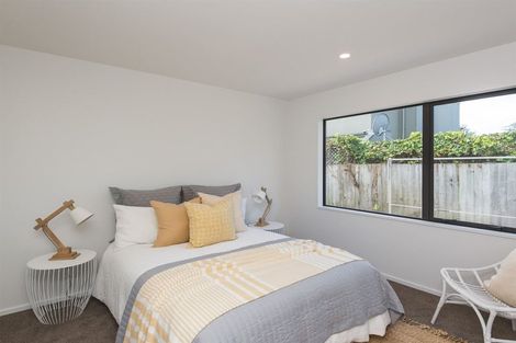Photo of property in 3/129 Aikmans Road, Merivale, Christchurch, 8014