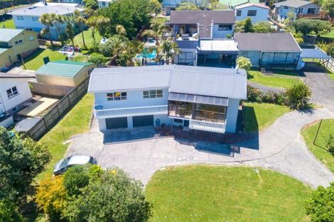 Photo of property in 9 Rosecamp Road, Beach Haven, Auckland, 0626