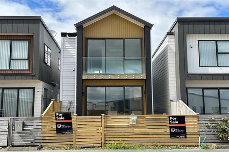 Photo of property in 14 Parahau Road, Papakura, 2110