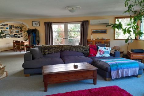 Photo of property in 37 Porterfield Street, Macandrew Bay, Dunedin, 9014