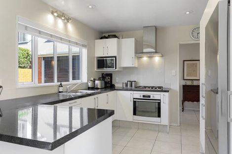 Photo of property in 1 Kelson Lane, Ilam, Christchurch, 8041