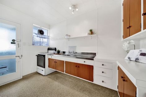 Photo of property in 3b Bideford Street, Brooklands, New Plymouth, 4310