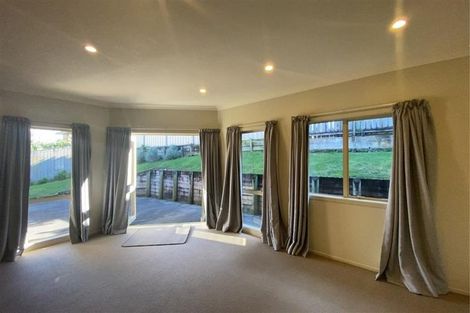 Photo of property in 471 Great South Road, Opaheke, Papakura, 2113