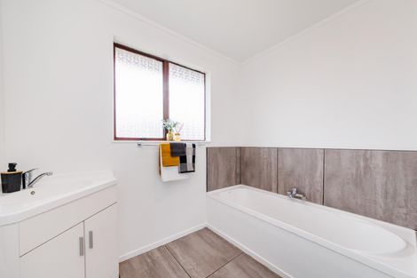 Photo of property in 13 Milne Street, Sanson, 4817