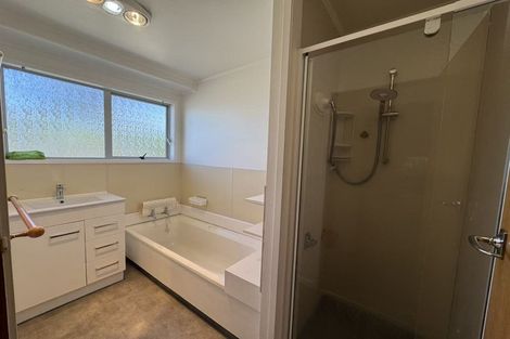 Photo of property in 4 Cushla Place, Massey, Auckland, 0614