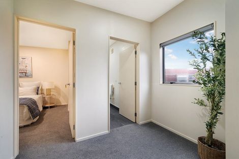 Photo of property in 76n Edmonton Road, Henderson, Auckland, 0612