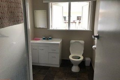 Photo of property in 2 Snead Place, Hamilton East, Hamilton, 3216