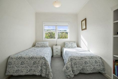 Photo of property in 1/290 East Coast Road, Forrest Hill, Auckland, 0620