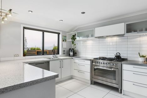 Photo of property in 1 Sunninghurst Drive, Fairfield, Dunedin, 9018