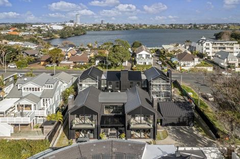 Photo of property in 1a Tiri Road, Takapuna, Auckland, 0620