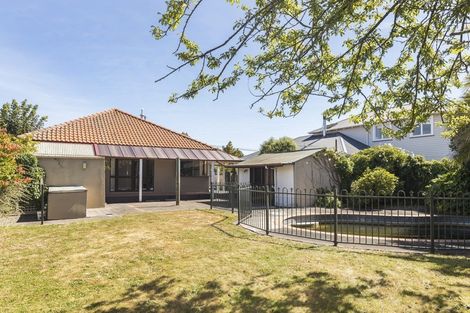 Photo of property in 30 Hamilton Avenue, Ilam, Christchurch, 8041
