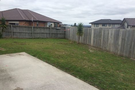 Photo of property in 4 Kereru Rise, Papakura, 2110