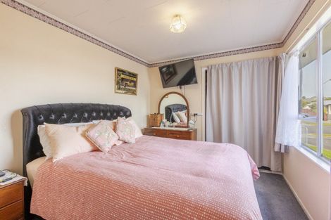 Photo of property in 12 Selkirk Street, Tamatea, Napier, 4112