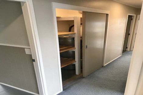 Photo of property in 92 Thurleigh Grove, Karori, Wellington, 6012