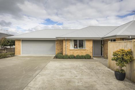 Photo of property in 9 Dryden Court, Kelvin Grove, Palmerston North, 4414